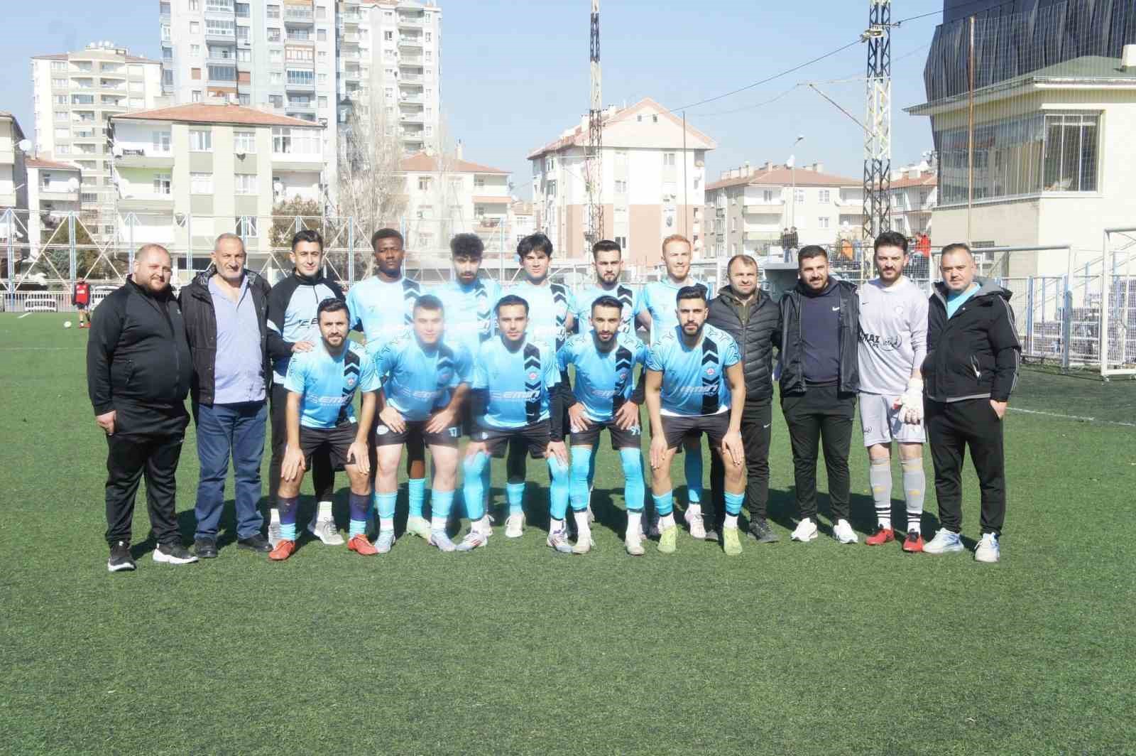 Şampiyon Döğergücü FK farklı kazandı
