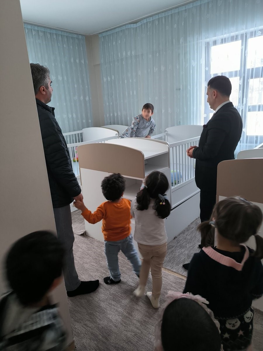 Bakan Yardımcısı Tarıkdaroğlu, Nenehatun &Ccedil;ocuk Evleri Sitesi&rsquo;nde denetimlerde bulundu
