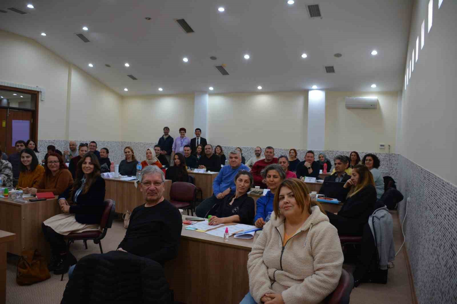Köyceğiz’de öğretmenlere eğitim devam ediyor