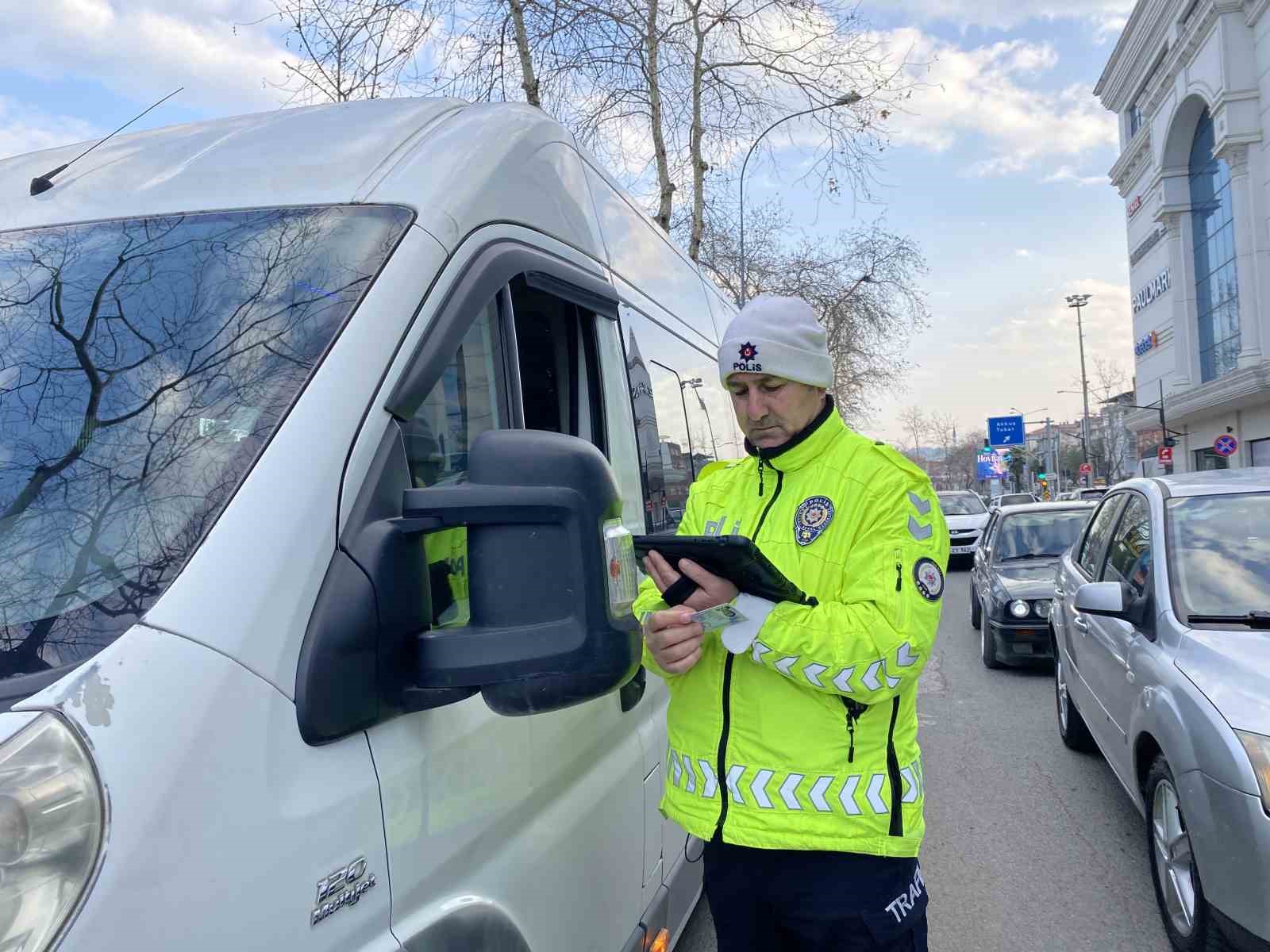 Ordu&rsquo;da eş zamanlı 4 farklı noktada okul servis ara&ccedil;ları denetlendi
