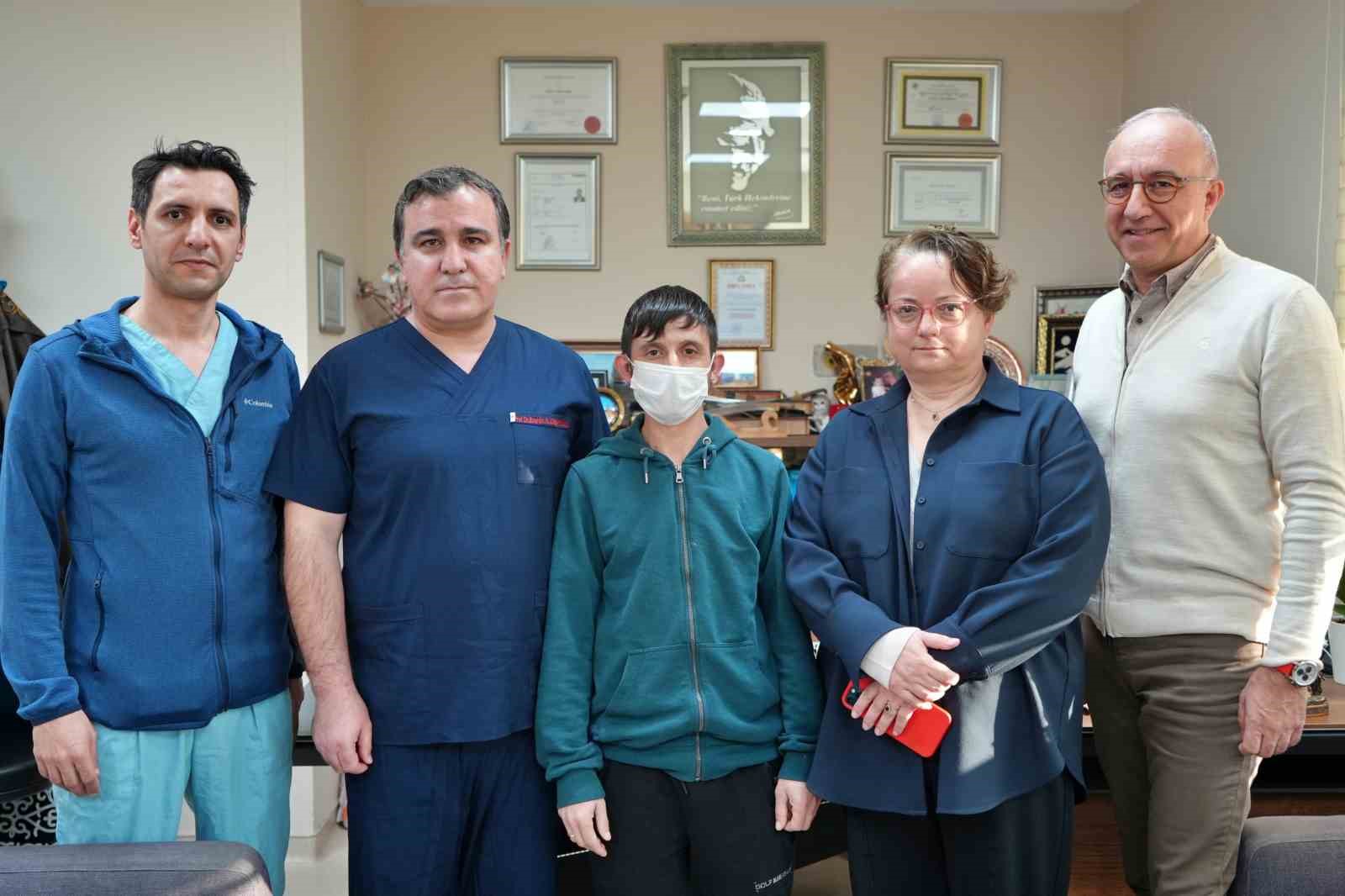 25 bin kişi arasında böbreği ikiz gibi uyumlu çıktı, 6 aylık kızına kavuştu