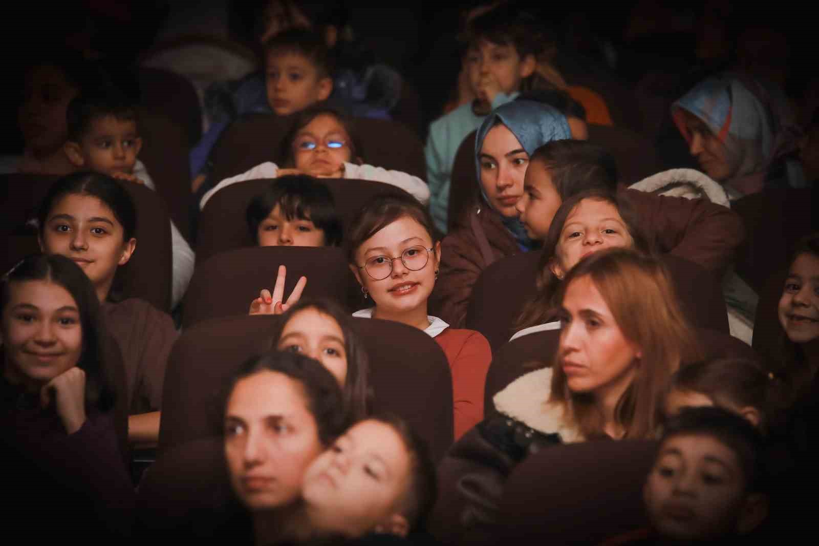 Keçiören Belediyesi bir günde iki oyun perde dedi
