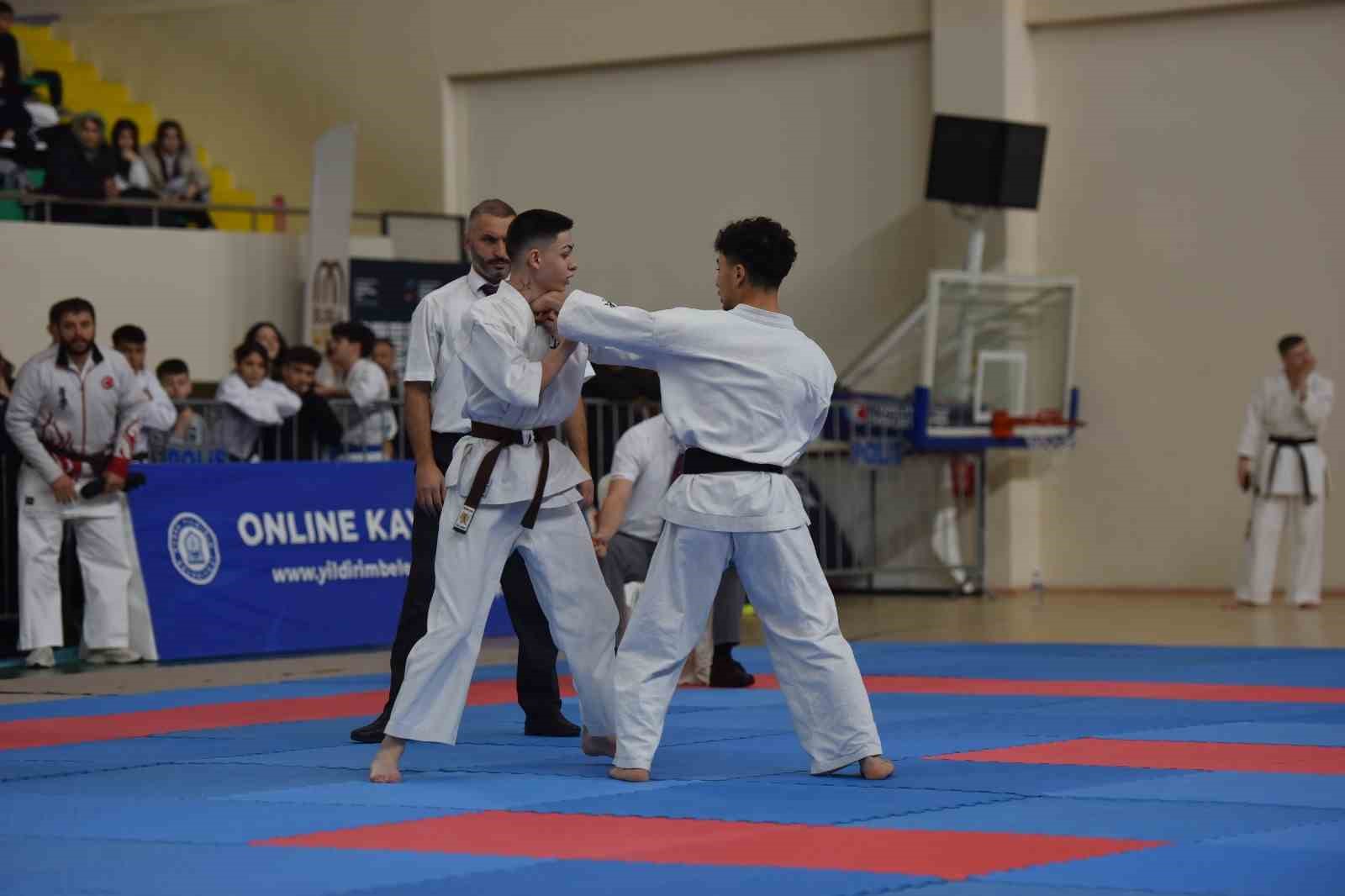 Yıldırım&rsquo;da karate rüzgarı