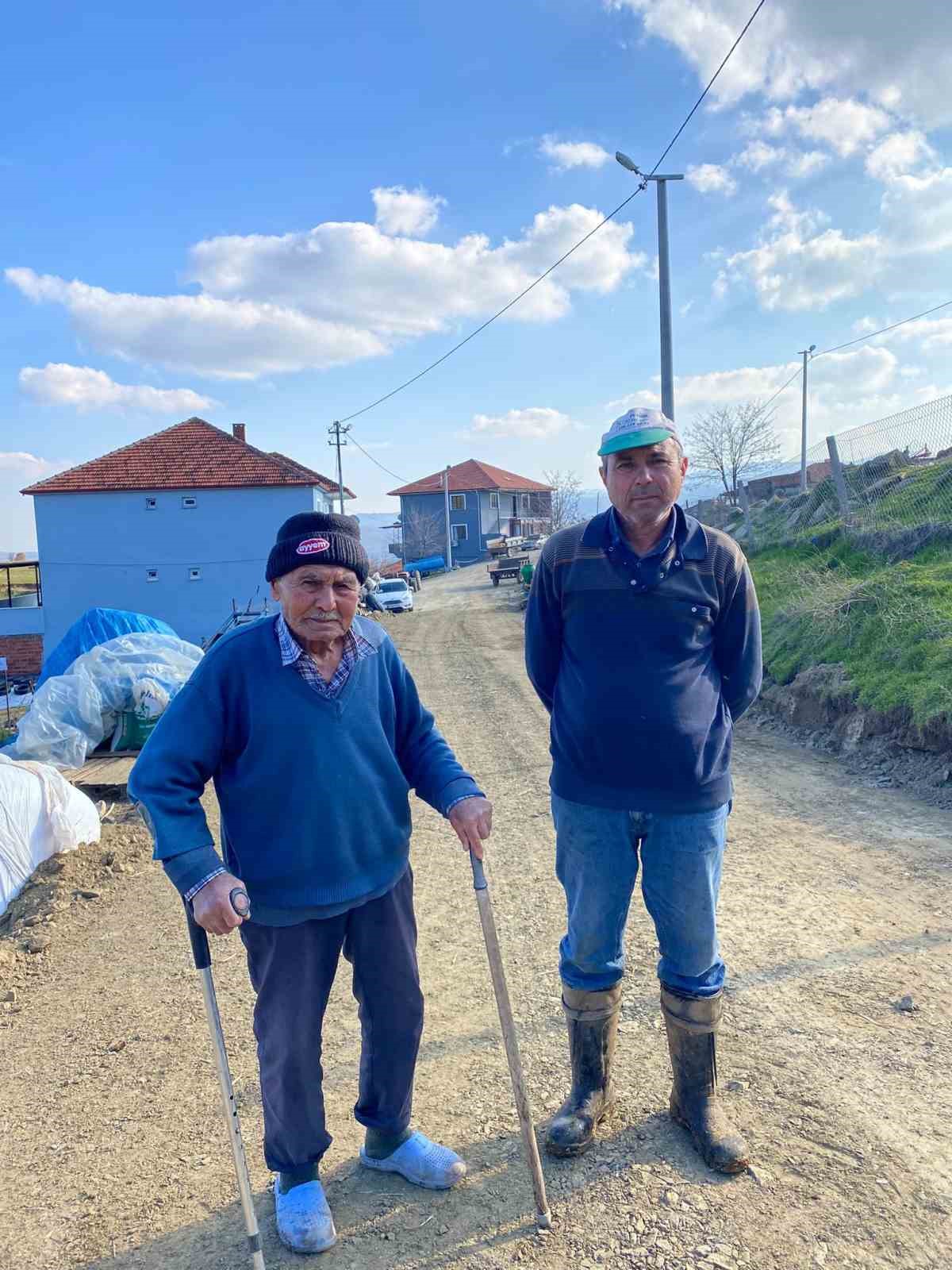 Denizli Büyükşehir, Buldanlı süt üreticilerinin yol sorununu çözdü
