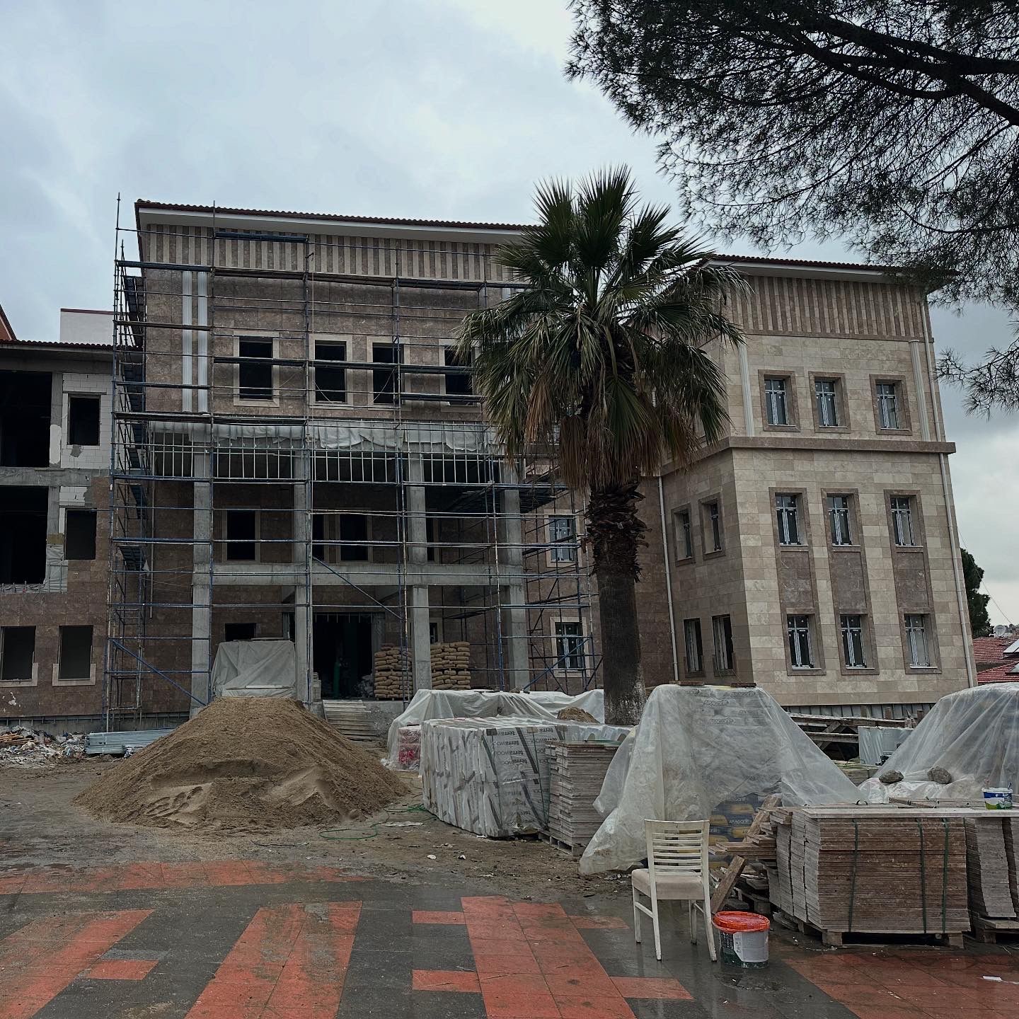 Soma H&uuml;k&uuml;met Konağının y&uuml;zde 70&rsquo;i tamamlandı

