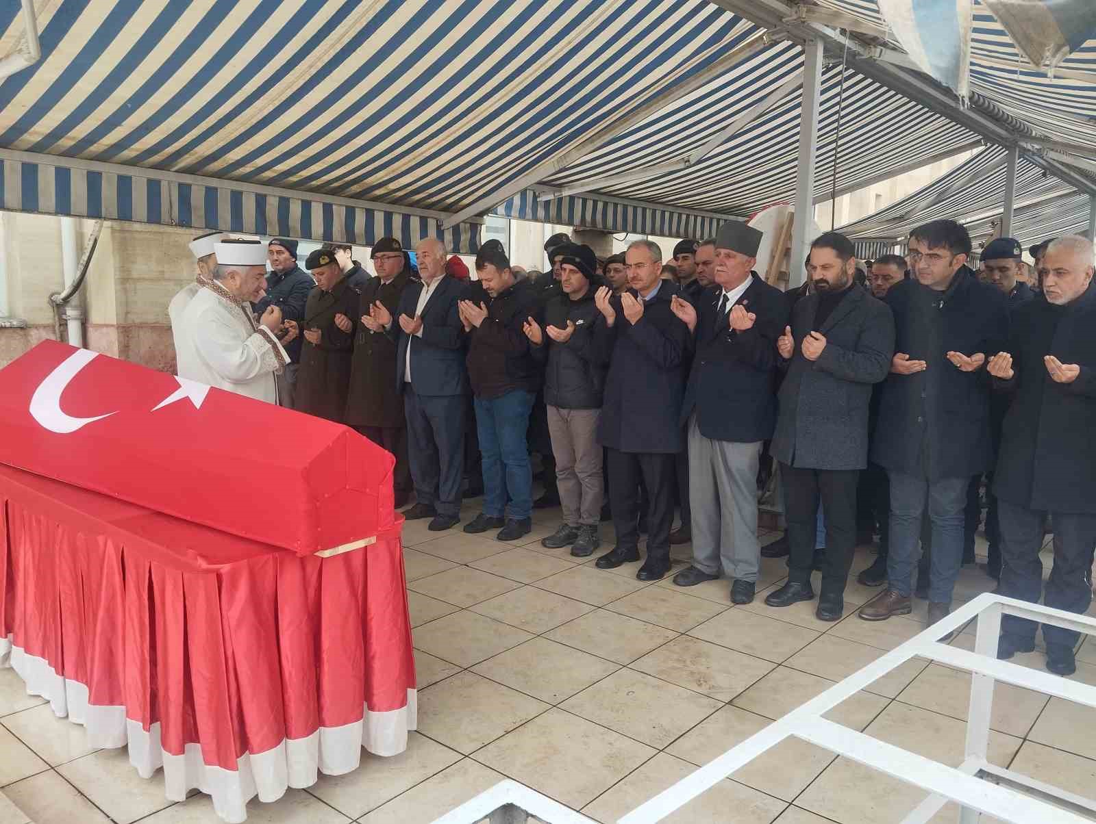 &Ccedil;apa makinesine kapılan Kıbrıs gazisine son g&ouml;rev

