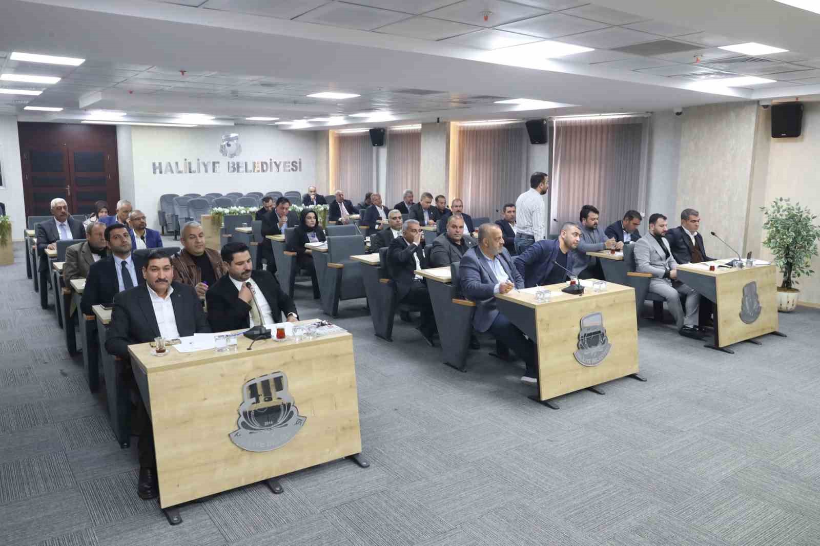 Haliliye&rsquo;de otopark &uuml;cretlerinde d&uuml;zenlemeye gidildi
