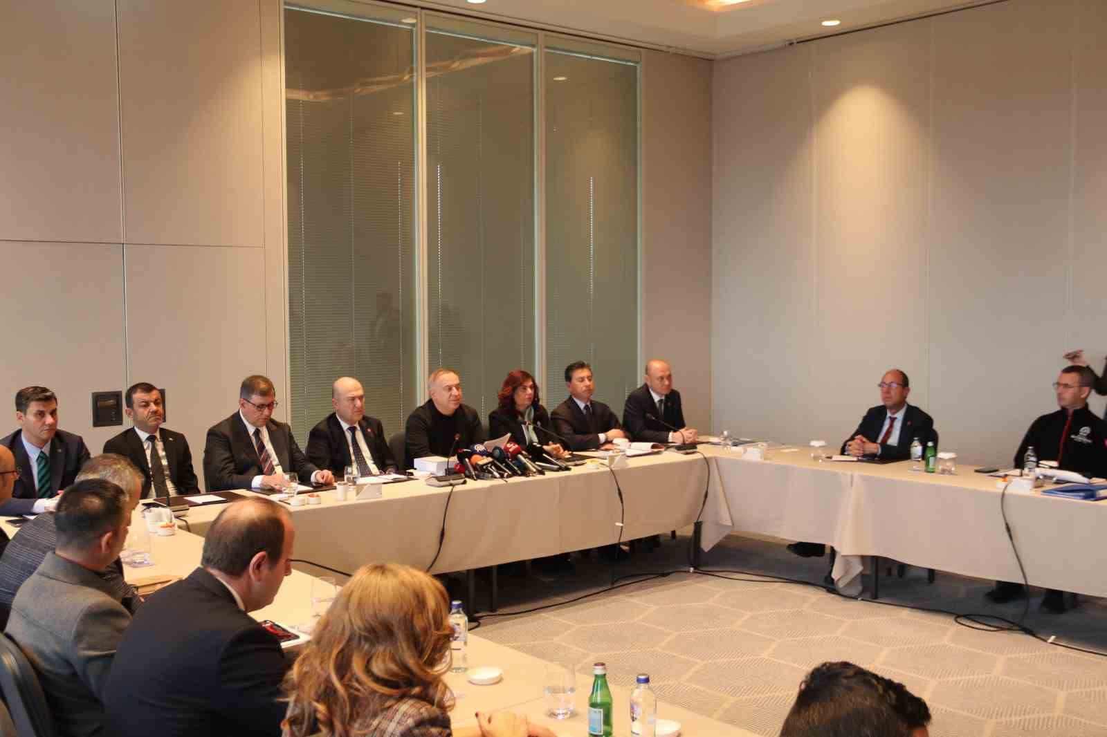 CHP Genel Başkan Yardımcısı Zeybek: "Deprem acil eylem planı yarından itibaren hazır"
