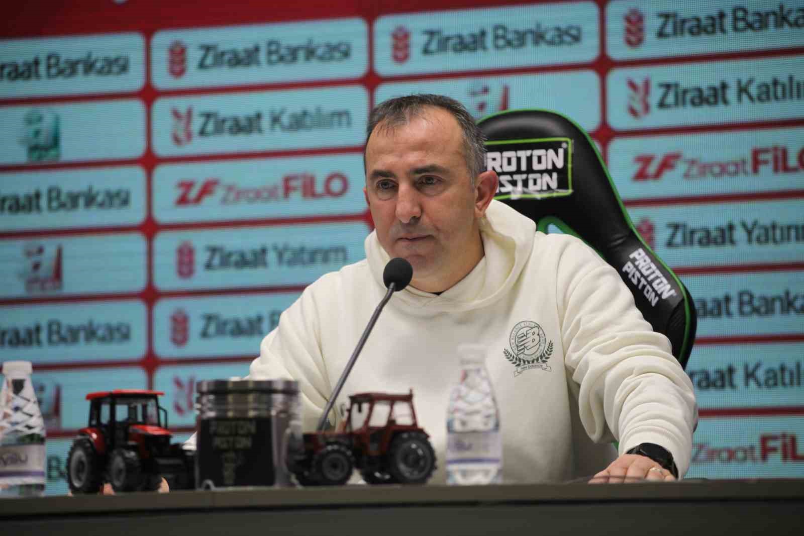 Recep Uçar: "Oyuncularımı özverileri, kazanma hırsı ve taktiksel sadakatten dolayı canı gönülden kutluyorum"