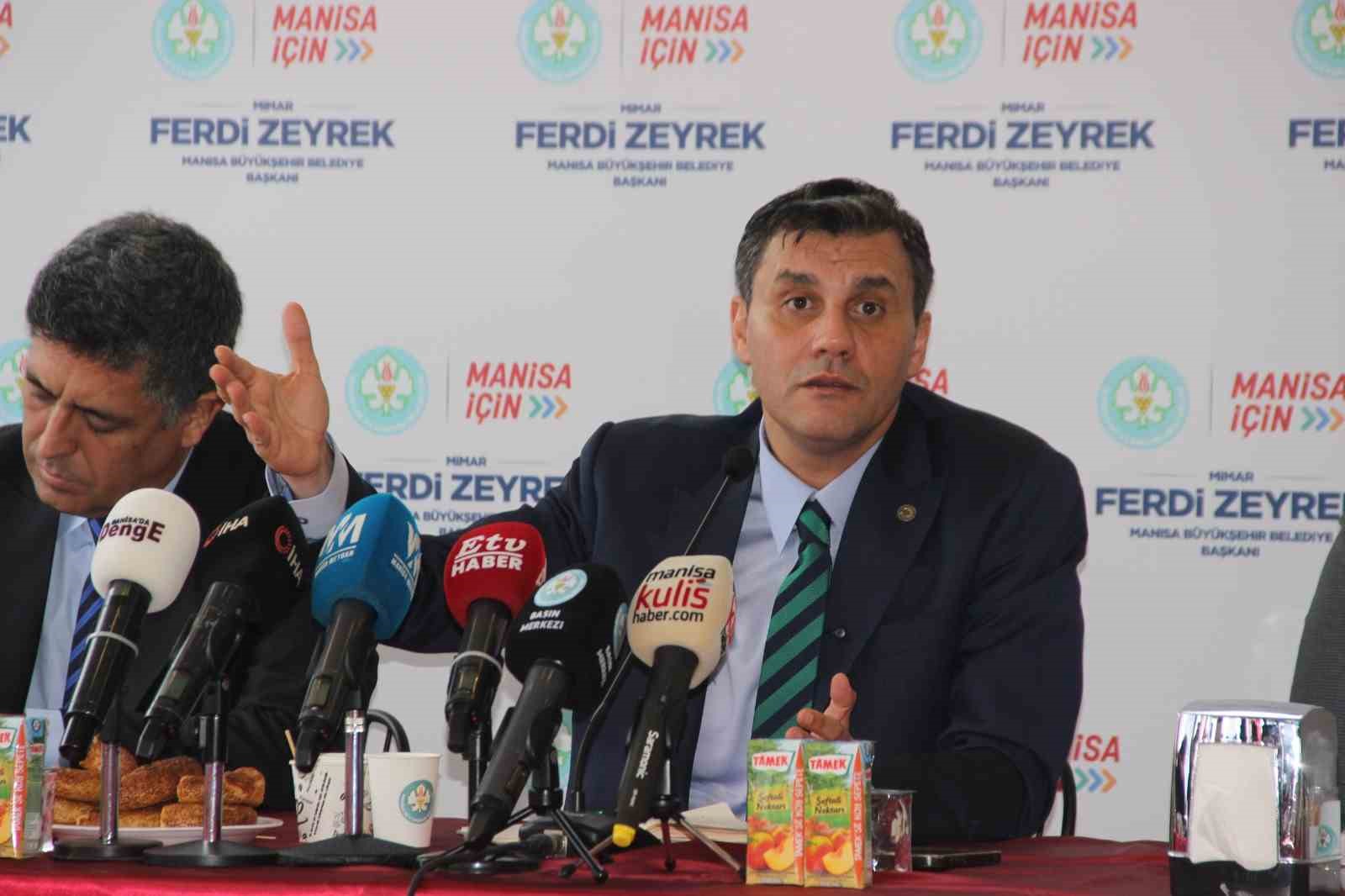 Başkan Zeyrek basının sorularını yanıtladı
