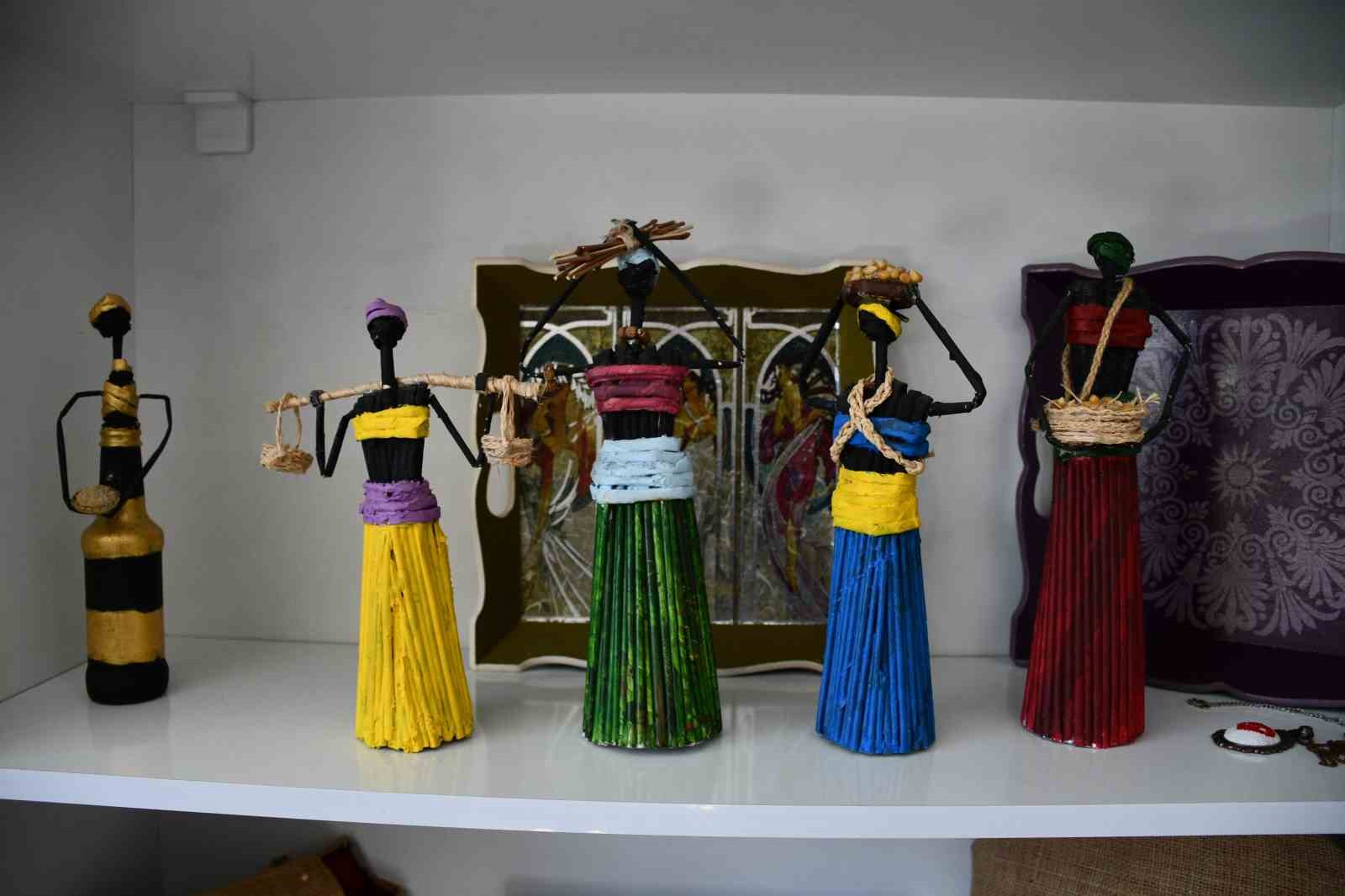 Şırnak’ta 130 kursiyer kadın, unutulmaya yüz tutmuş meslek öğreniyor