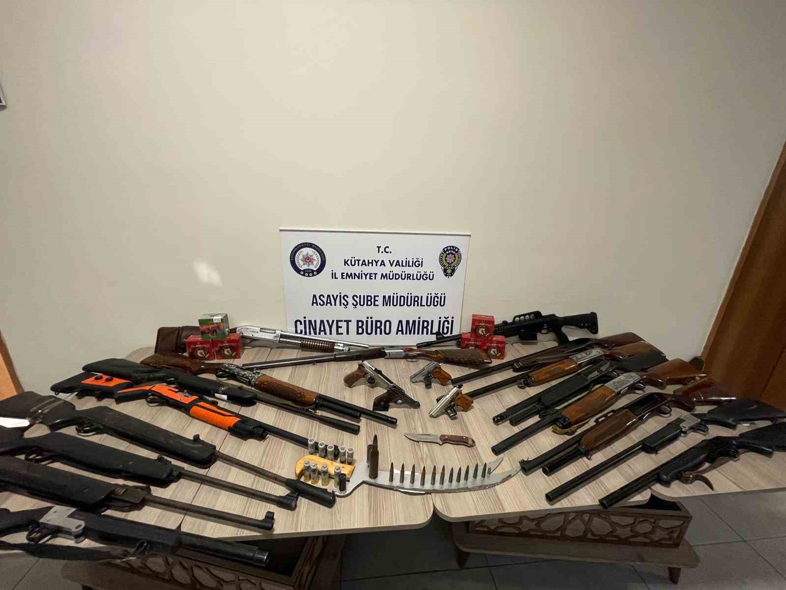 Kütahya’da sosyal medya magandalarına eş zamanlı operasyon