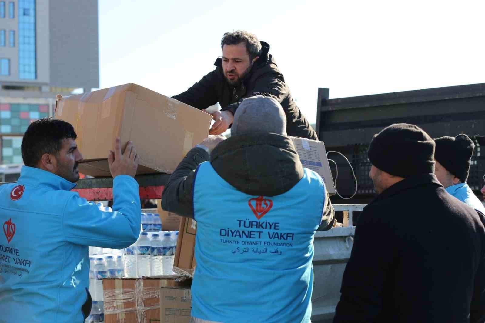 TDV deprem bölgesinde 2 yılda 16 milyonun üzerinde depremzedeye yardım ulaştırdı
