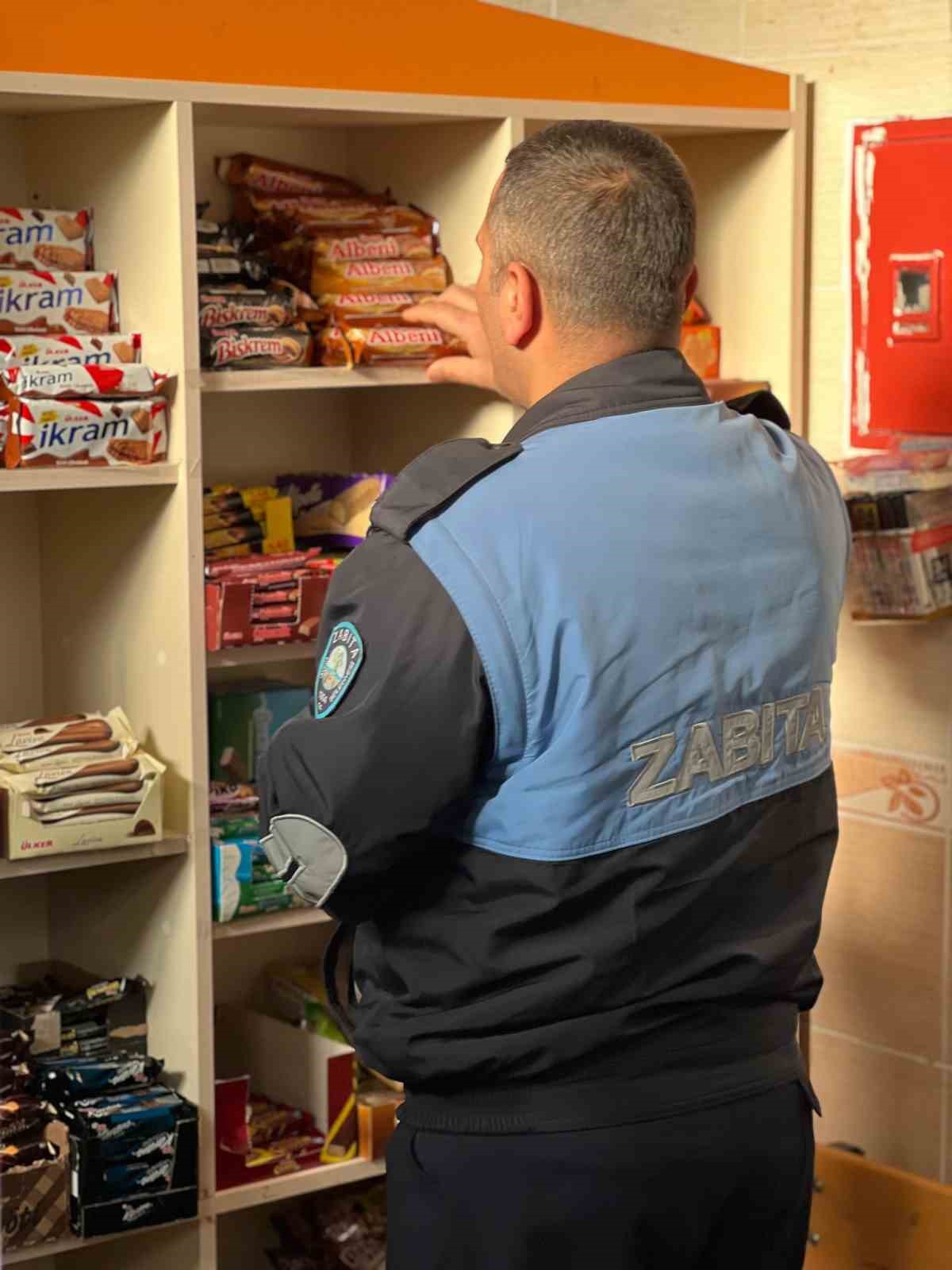 Nizip&rsquo;te zabıta ekipleri okul kantinlerini denetledi
