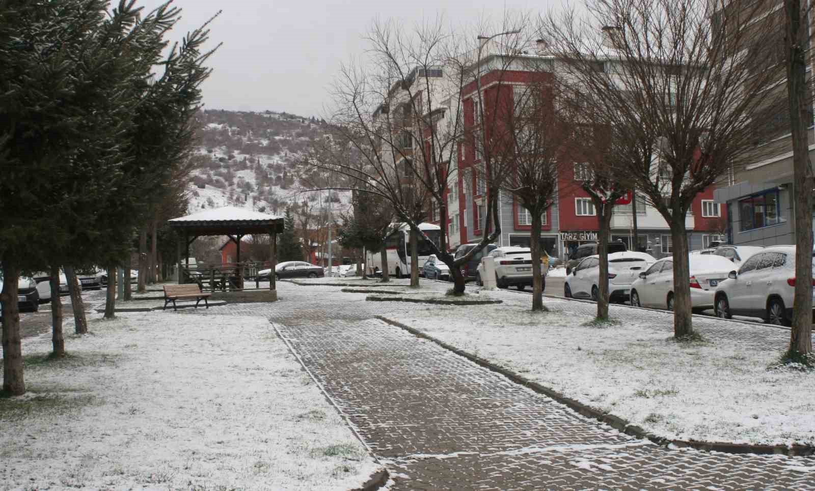 Bilecik’e yılın ilk karı yağdı
