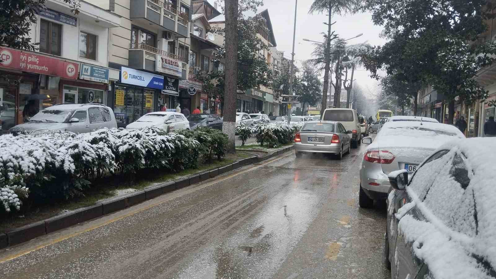 Hendek’te eğitime 2 günlük kar tatili
