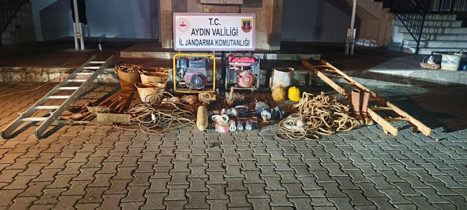 Kaçak kazı yapan 10 şüpheli jandarmaya takıldı