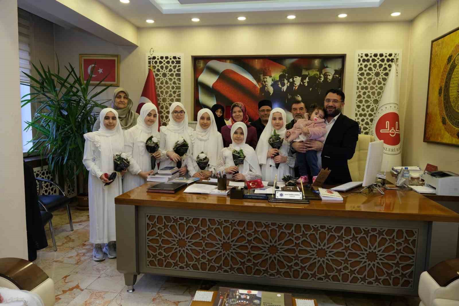 Hafızlık öğrencileri umre ile ödüllendirildi