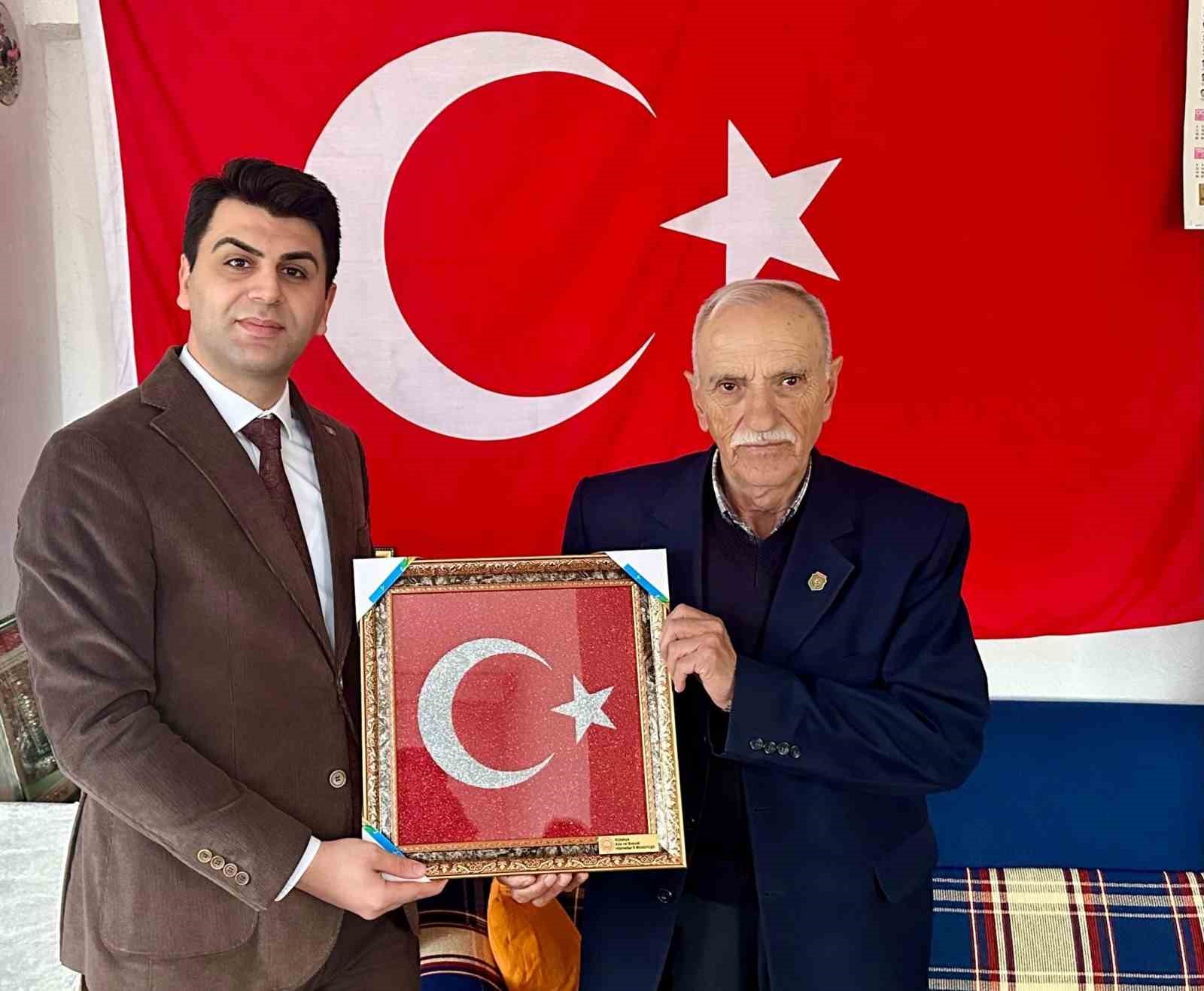 Hisarcık&rsquo;ta şehit asker Arık, mezarı başında anıldı
