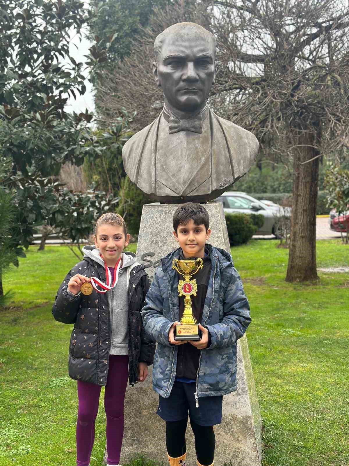 Bakırköy Belediyesi spor kulübü öğrencileri başarıya koşuyor