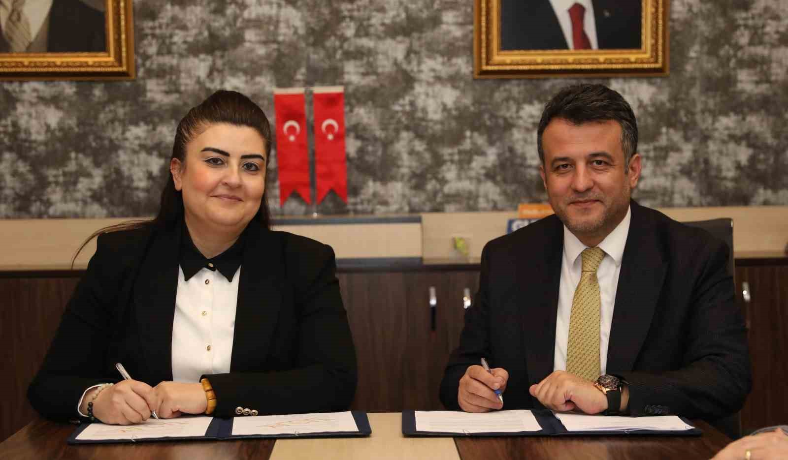 Samsun&rsquo;da &lsquo;yeşil ulaşım&rsquo; i&ccedil;in ilk adım atıldı: 175 dizel otob&uuml;s elektrikli olacak
