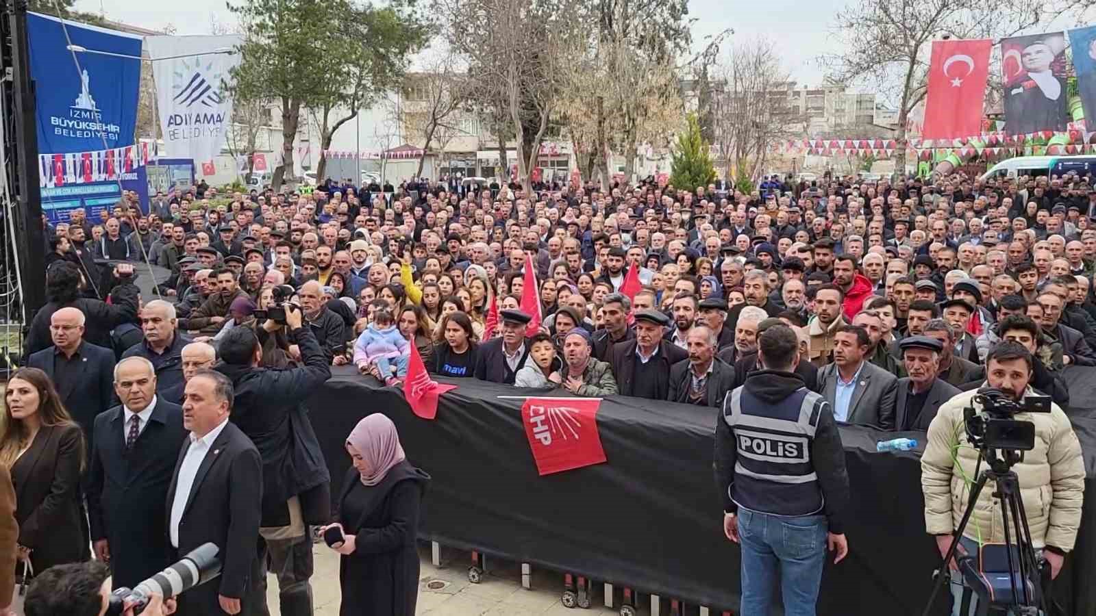 CHP Genel Başkanı &Ouml;zel, nikah salonunun temelini attı
