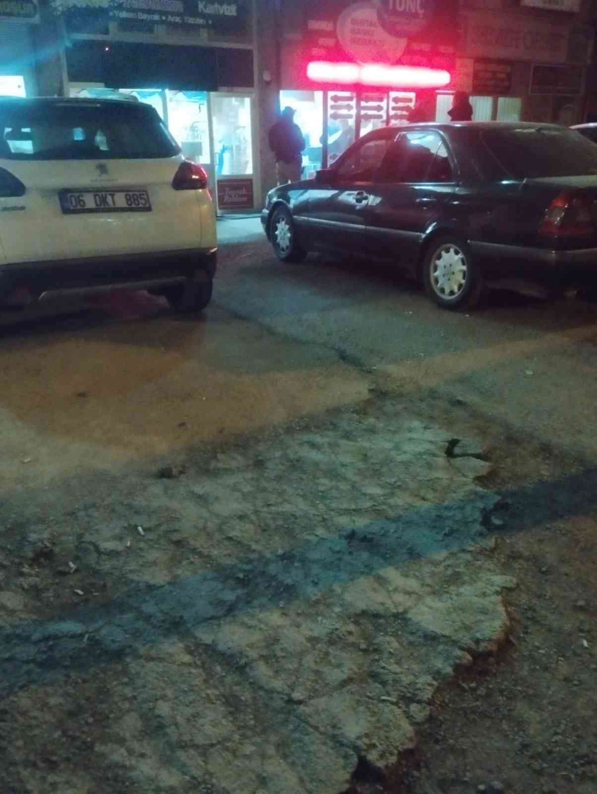 Esnaflar arasında bıçaklı kavga: 3 yaralı