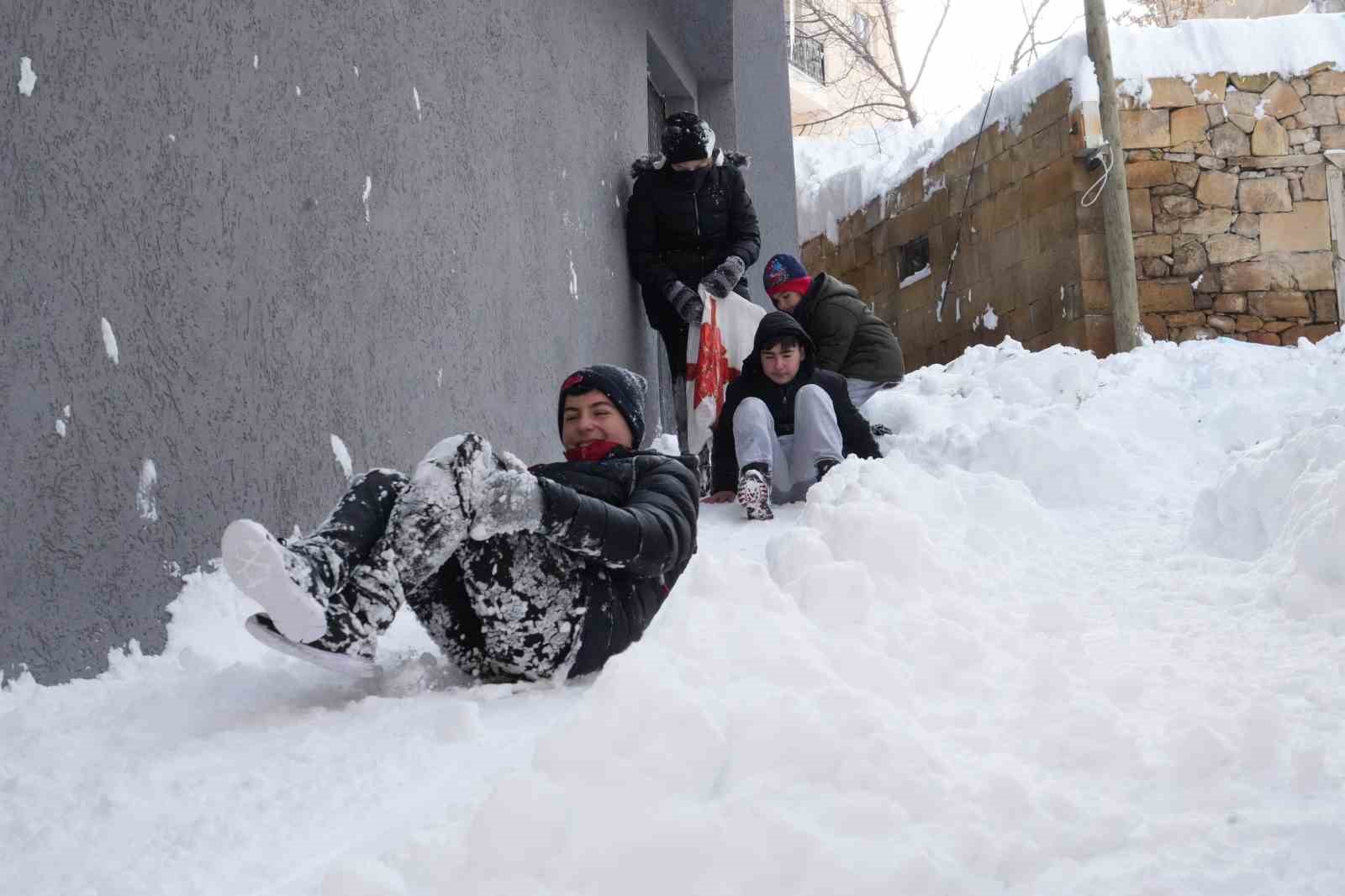 Bayburt’ta eğitime kar tatili