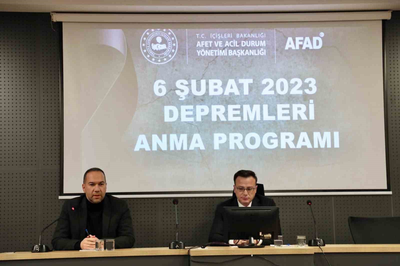 Asrın felaketinde hayatını kaybedenler dualarla anıldı