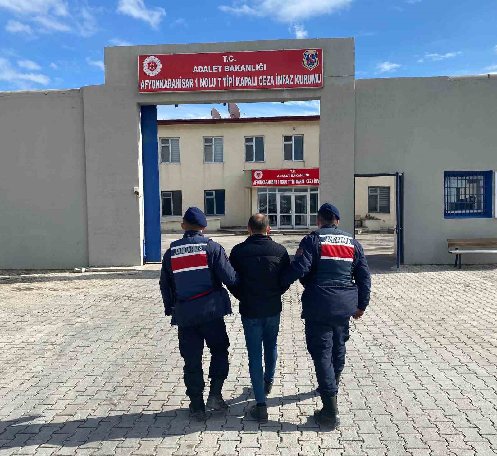 Hapis cezası ile aranan şahsı jandarma yakaladı