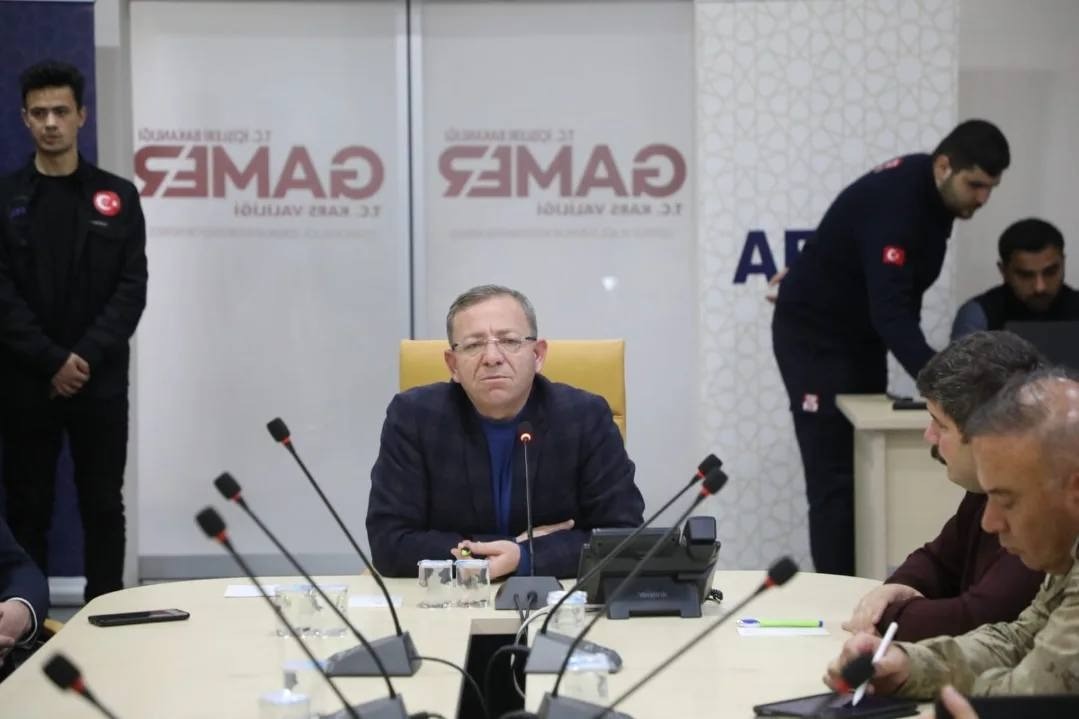 Kars&rsquo;ta 6 Şubat depreminde hayatını kaybedenler unutulmadı

