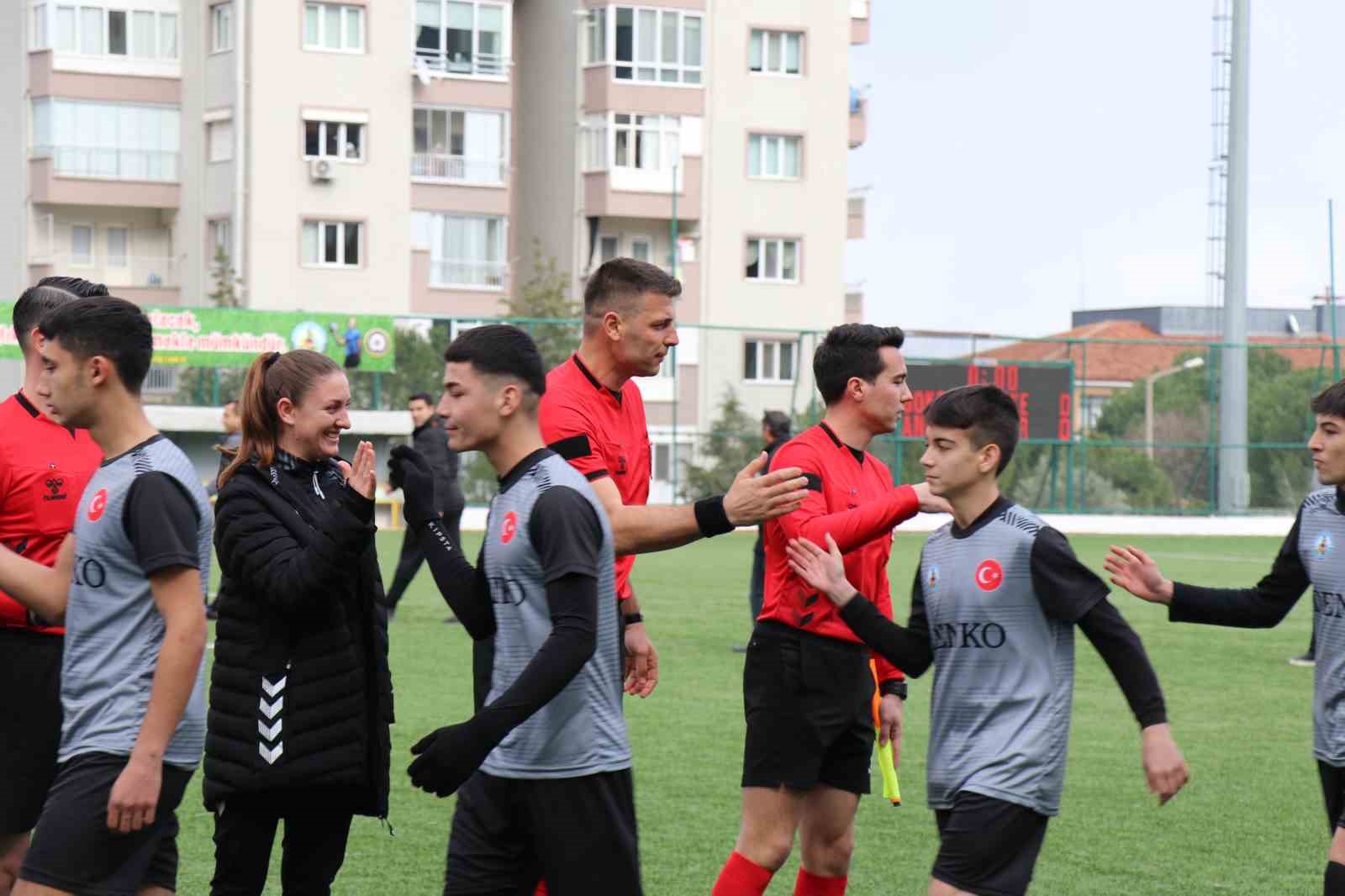 Denizli’de polisin düzenlediği ’Mahallemde Maç Var’ futbol turnuvası başladı
