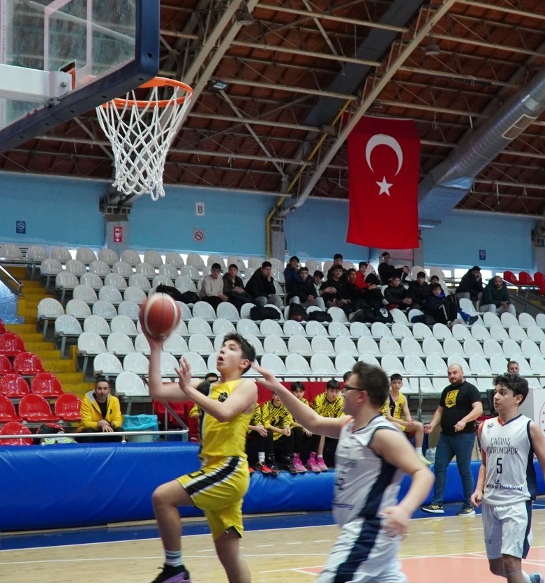 U14 Erkekler Basketbol B&ouml;lge Şampiyonası Manisa&rsquo;da başladı
