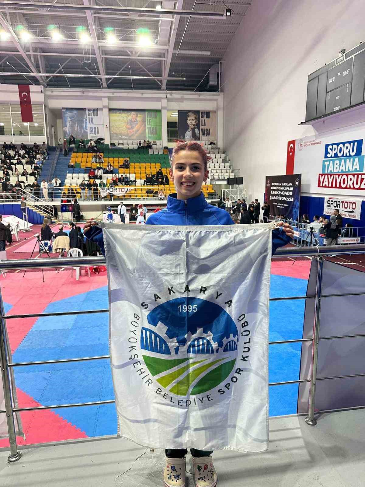 Sakarya Büyükşehirli sporcu Tarakçı ay-yıldızlı bayrağı dalgalandıracak