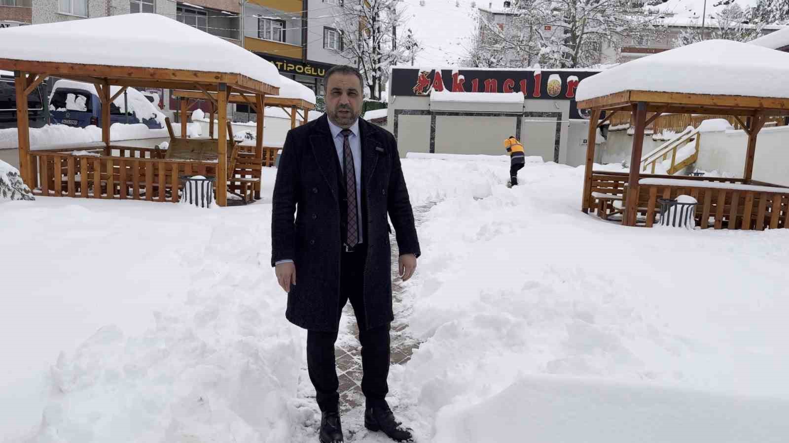 Sivas’ta kar kalınlığı yer yer 1 metreyi aştı