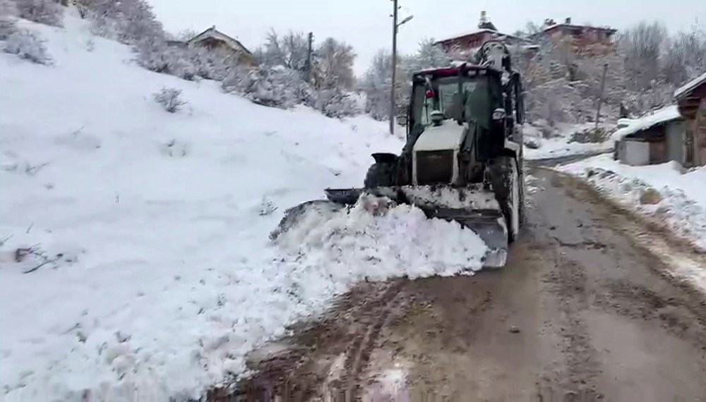 Sivas’ta kar kalınlığı yer yer 1 metreyi aştı