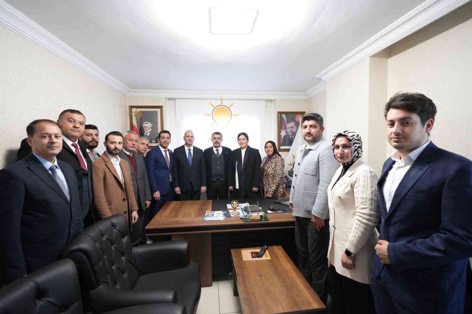 Bakan Tekin: "2024-2025 eğitim-öğretim yılında 9 bin 400 dersliğin 7 bin 500 tanesinin inşaatını tamamlayıp teslim ettik"