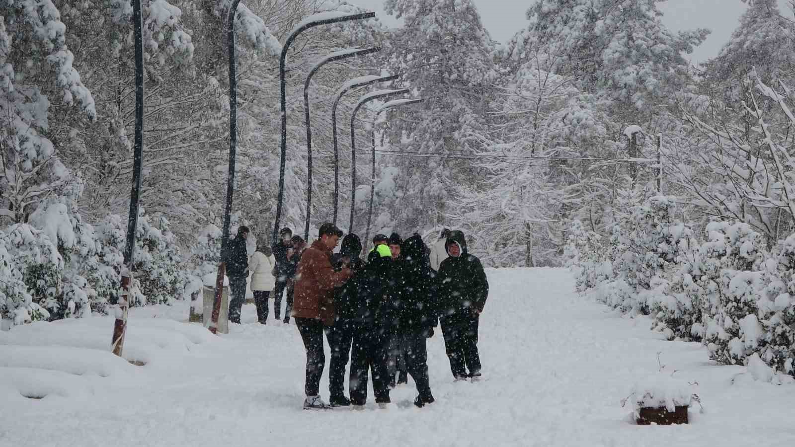Ordu’da kar yağışı eğlenceye dönüştü