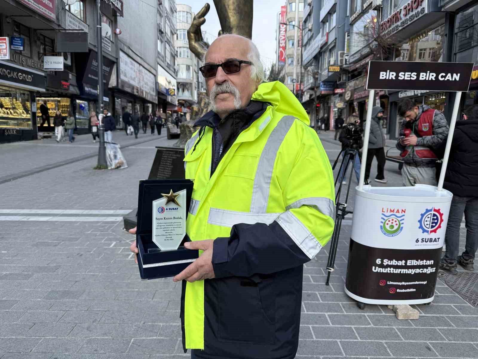 6 Şubat’ın sembol ismi tır şoförü ‘Pala Dayı’: "Can meselesi olduğu için canımızı düşünmedik"