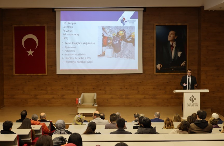 HK&Uuml;&rsquo;de 6 Şubat Depremlerinin 2. Yılında Anma Programı D&uuml;zenlendi
