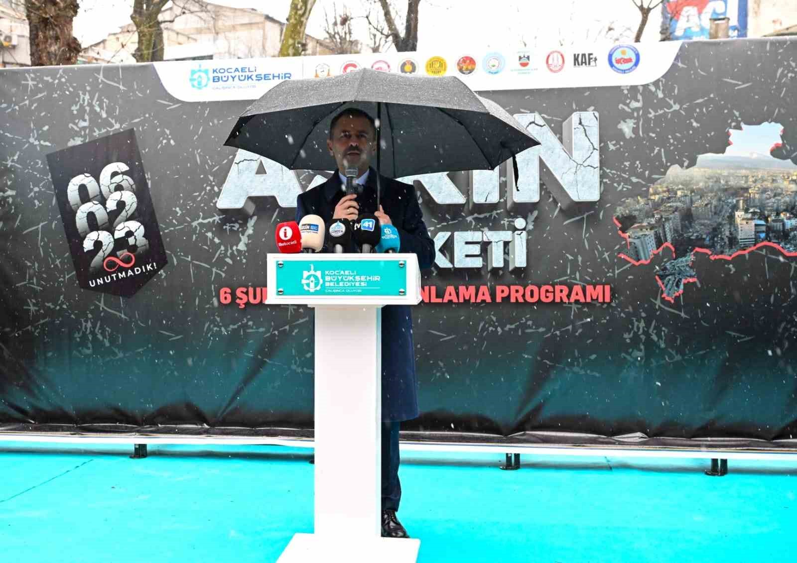 Asrın felaketinde hayatını kaybedenler dualarla anıldı
