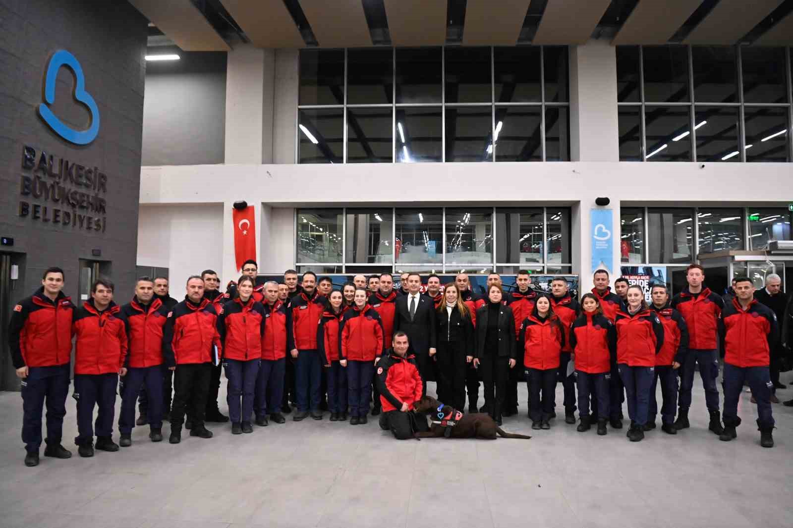 Başkan Akın&rsquo;dan deprem seferberliği &ccedil;ağrısı
