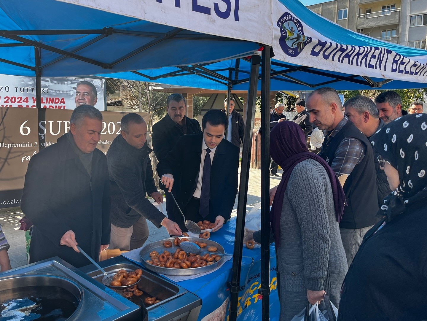 Buharkent, depremde hayatını kaybedenleri unutmadı
