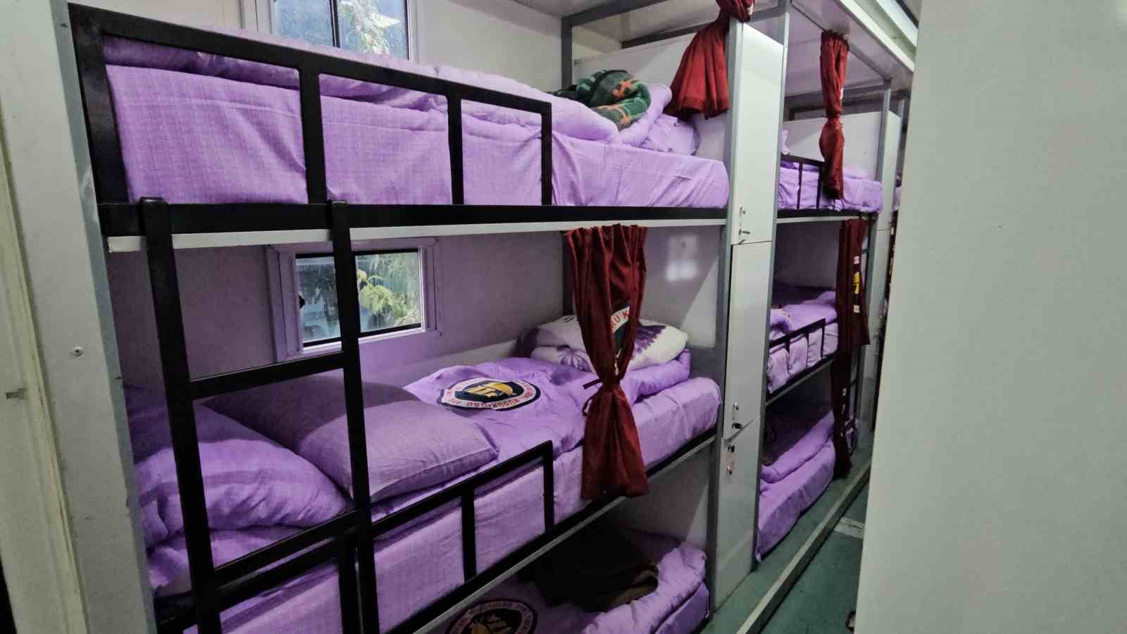 Madencilerin mobil yatakhanesi zorlu görevlerde konfor sağlıyor