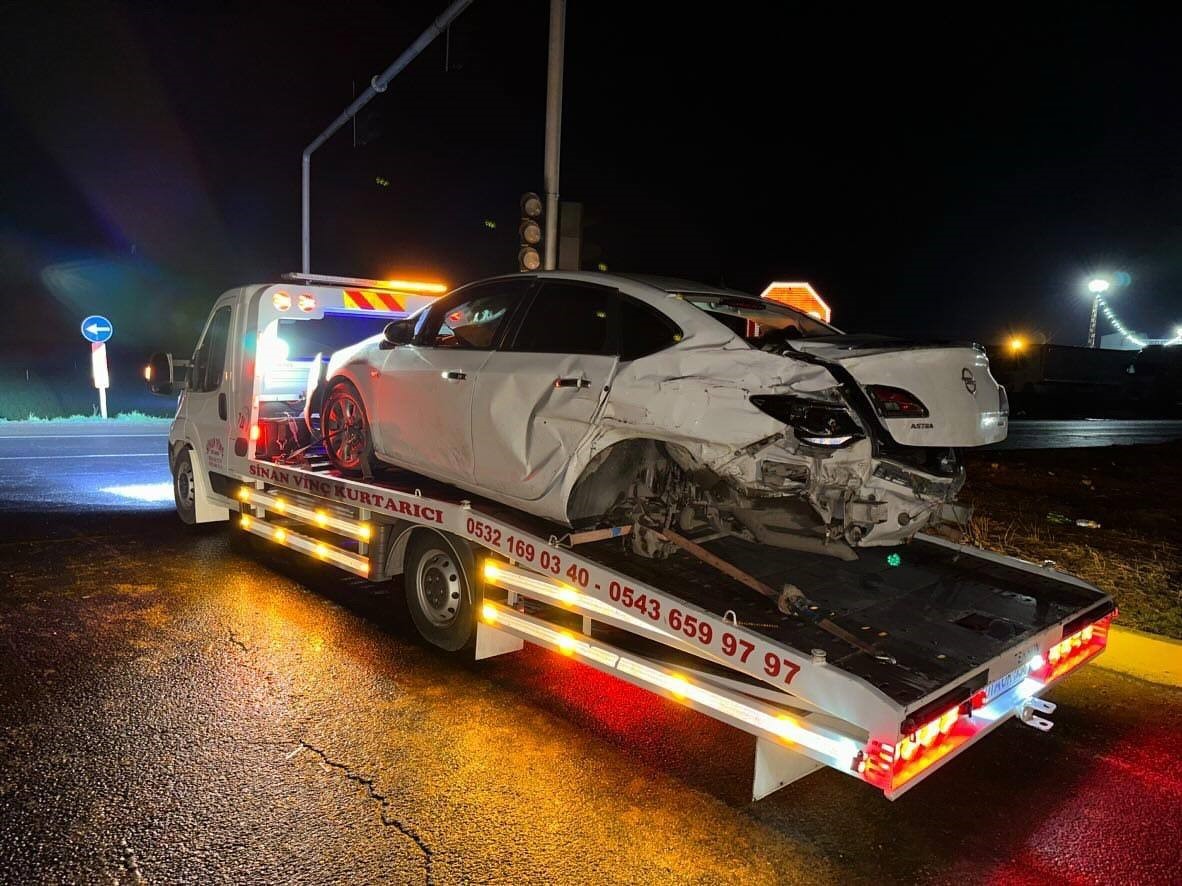 Mardin’de tır ile otomobil çarpıştı