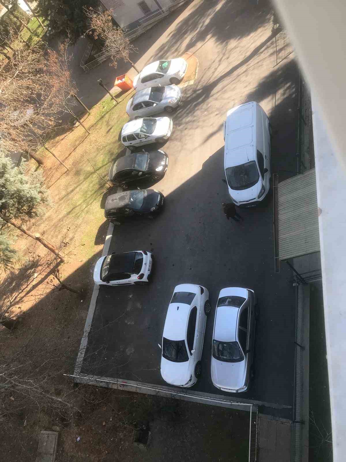 Gaziantep’te maganda kurşunu park halindeki otomobile isabet etti
