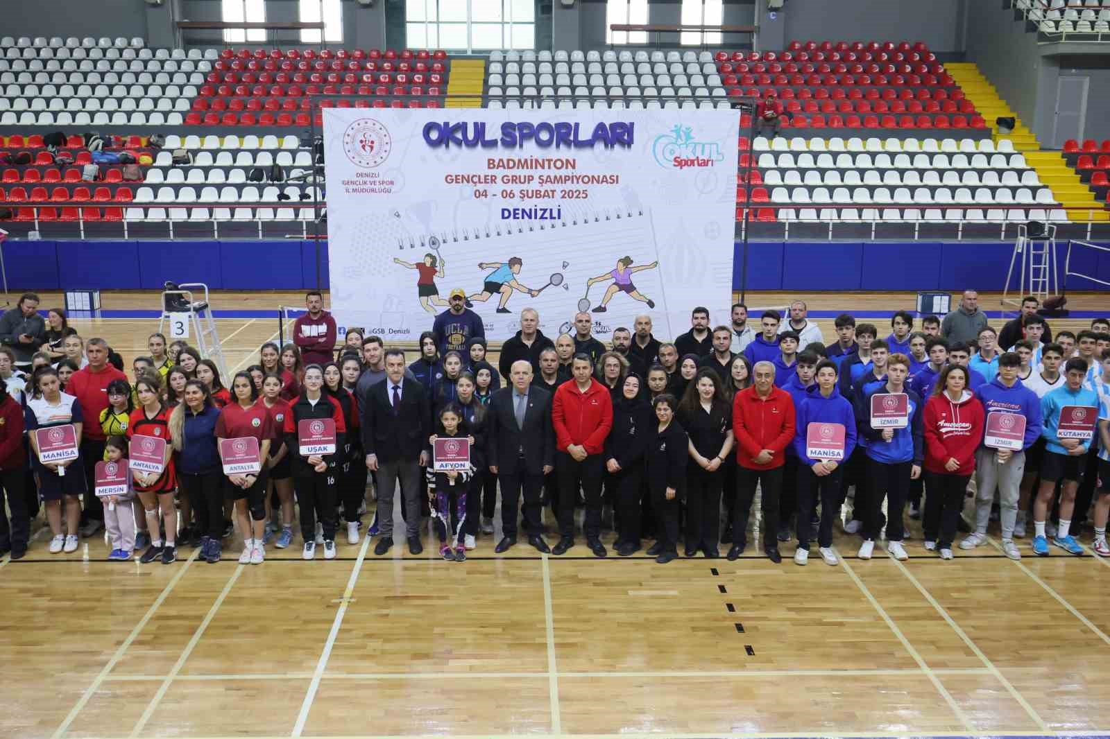 Badminton gençler grup şampiyonası heyecanı Denizli’de yaşandı
