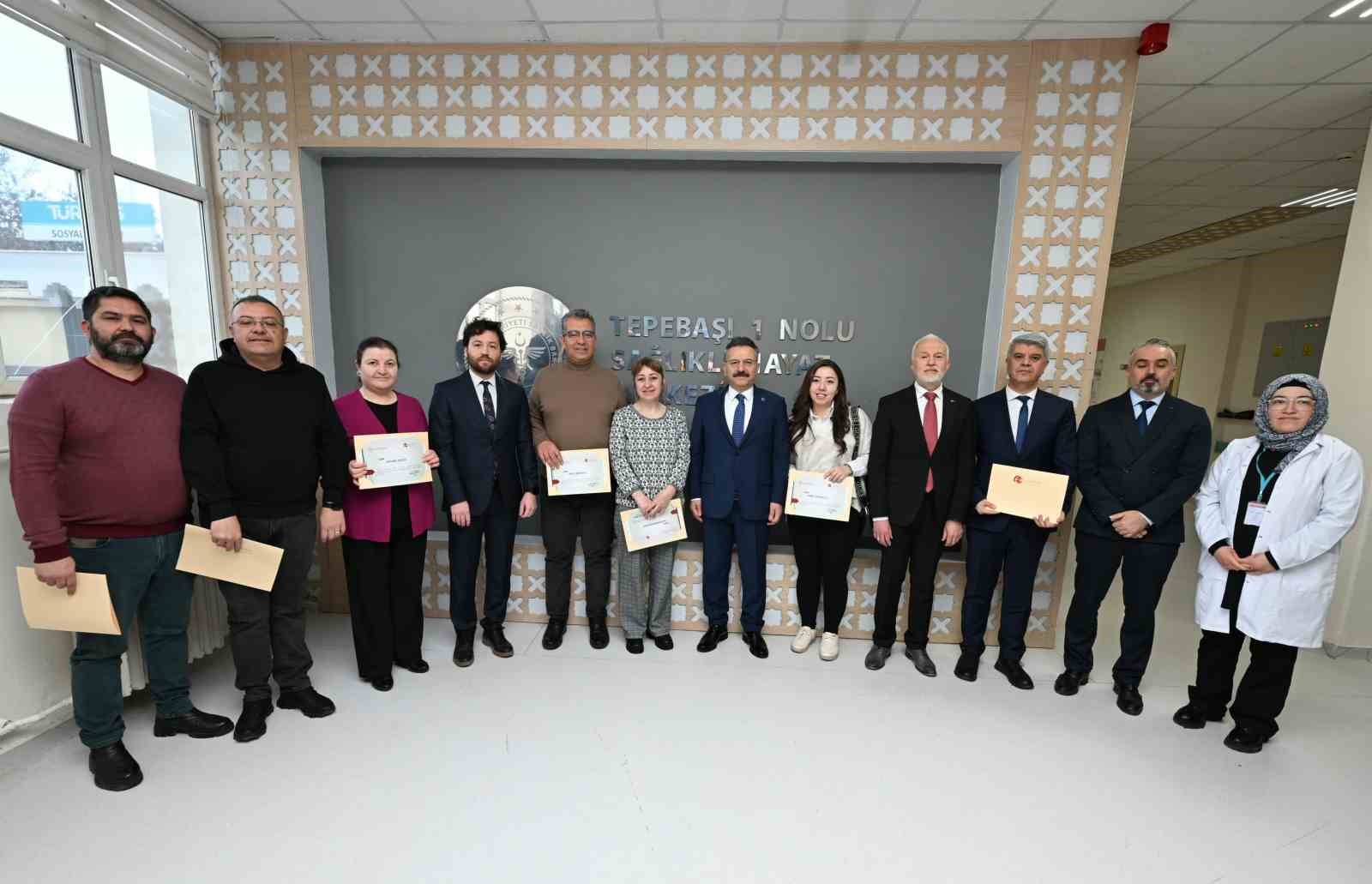 Vali Aksoy sigarayı bırakan vatandaşları tebrik etti