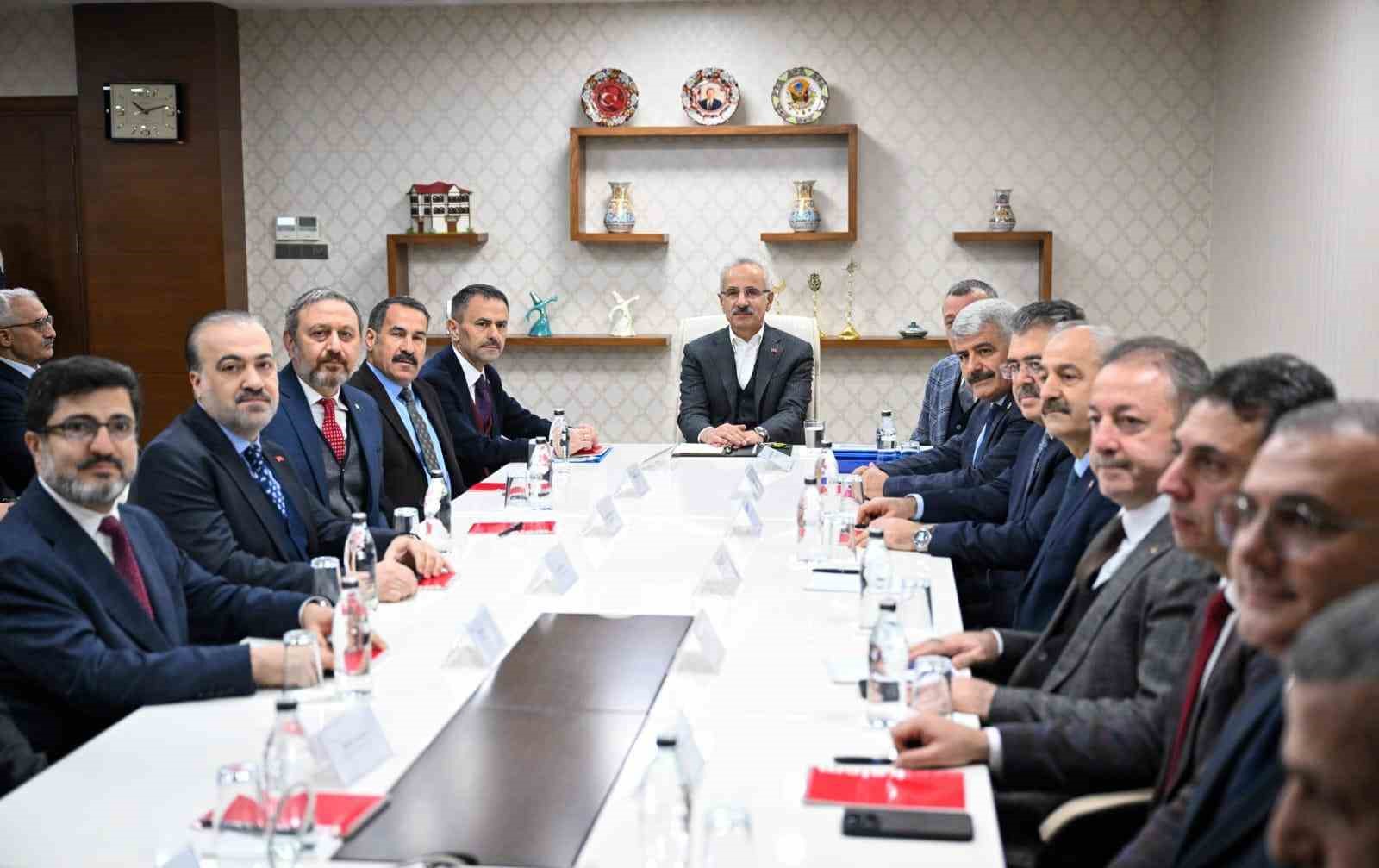 Türk mühendislerin ürünü ilk metro hattı
