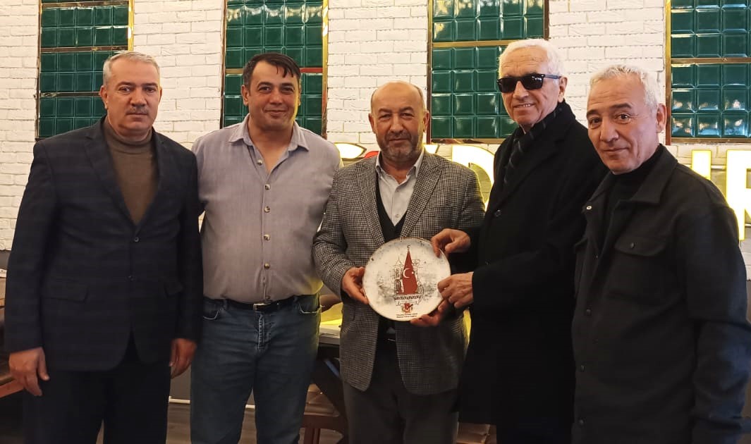 Gazetecilerden Hasan Başyiğit’e vefa yemeği